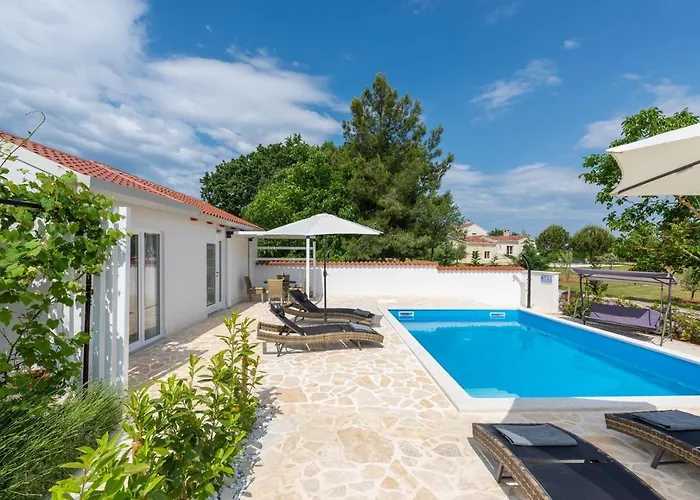 Casa Cosini With Private Pool Feriehus Poreč